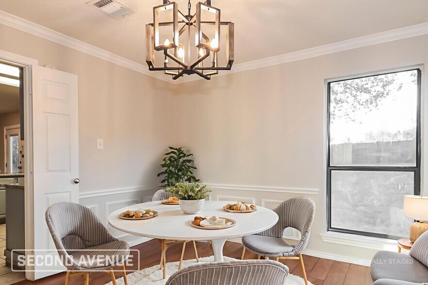 Building Photo - 732 Creekview Ct