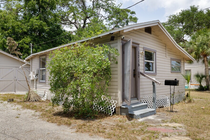 Primary Photo - 1715 14th St S