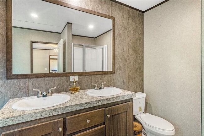 Building Photo - 409 Willow Dr