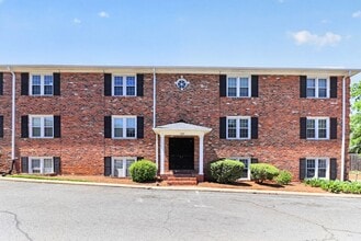 Building Photo - Lovely Two Bedroom Condo in Cotswold!