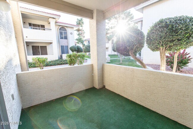 Building Photo - 10610 S 48th St