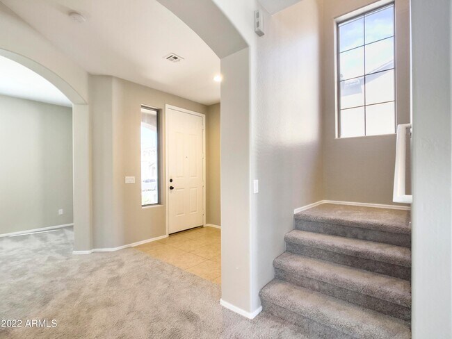 Building Photo - 2622 W Florentine Rd