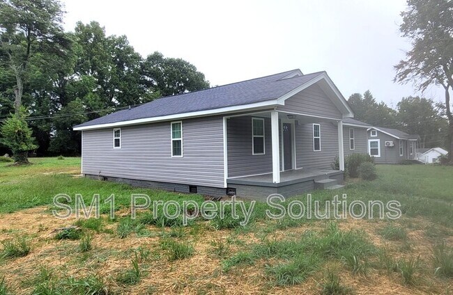 Building Photo - 4304 Hilltop Rd