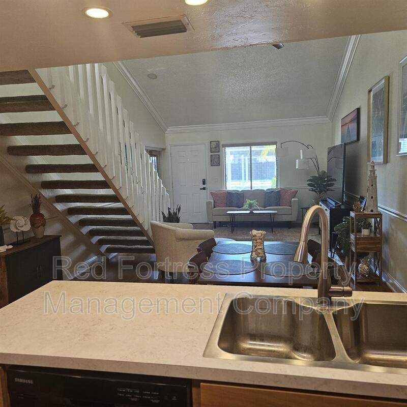 Building Photo - 12918 Meadowood Ct