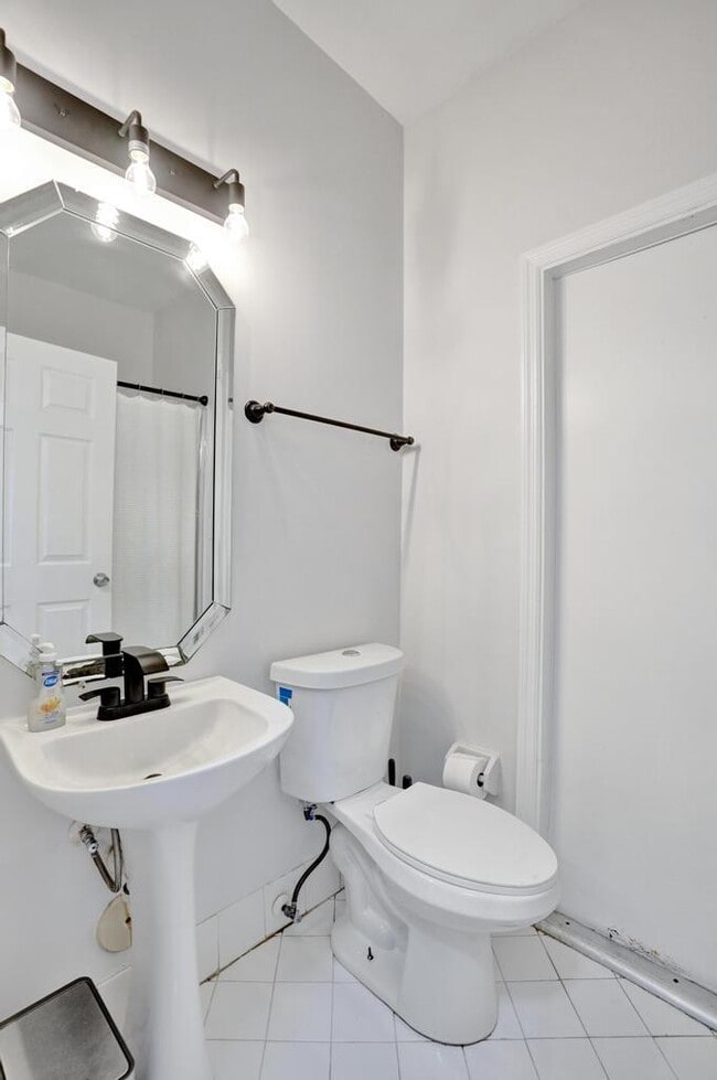 Building Photo - 16405 Diamond Head Dr