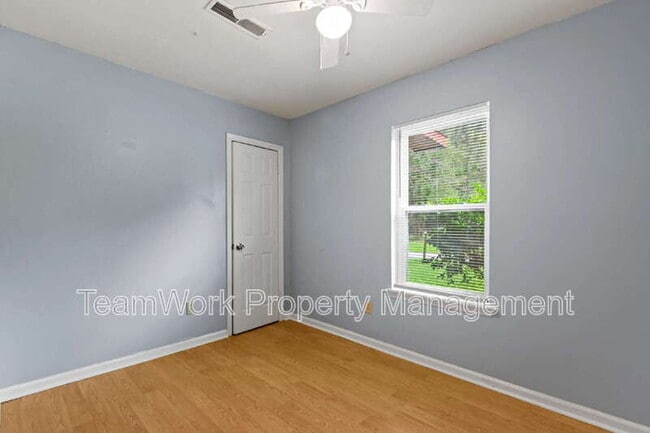 Building Photo - 149 Dorchester Manor Blvd