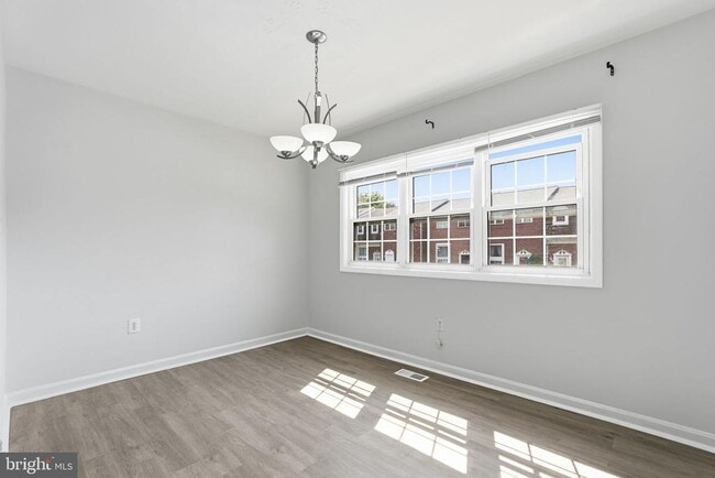 Building Photo - 9178 Laurelwood Ct