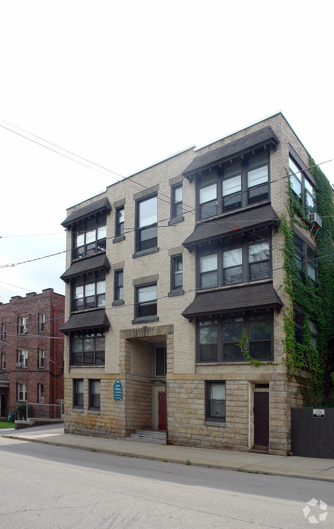 Primary Photo - Walnut Street Apartments