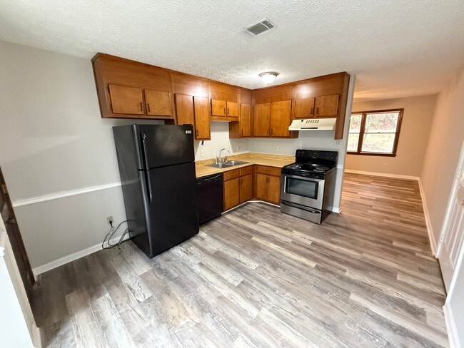 Building Photo - Yao 141 A&amp;B Welcome Hill Trail