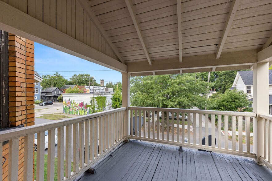 Building Photo - 1889 W 48th St