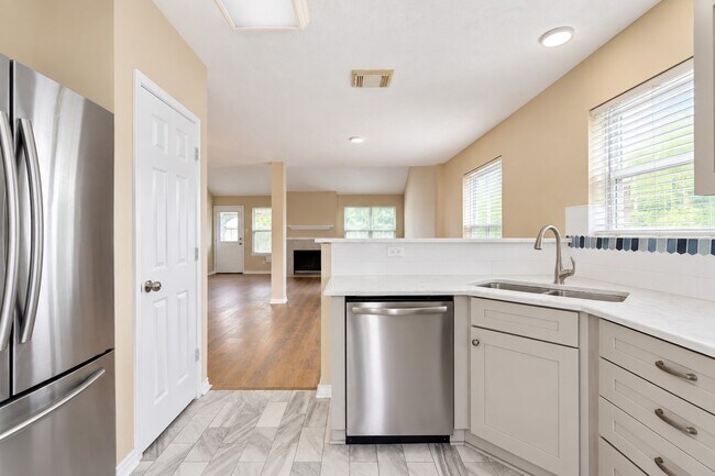 Building Photo - 3418 Coldwater Canyon Ln