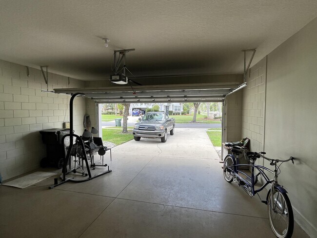 Building Photo - 101 Hagge Dr