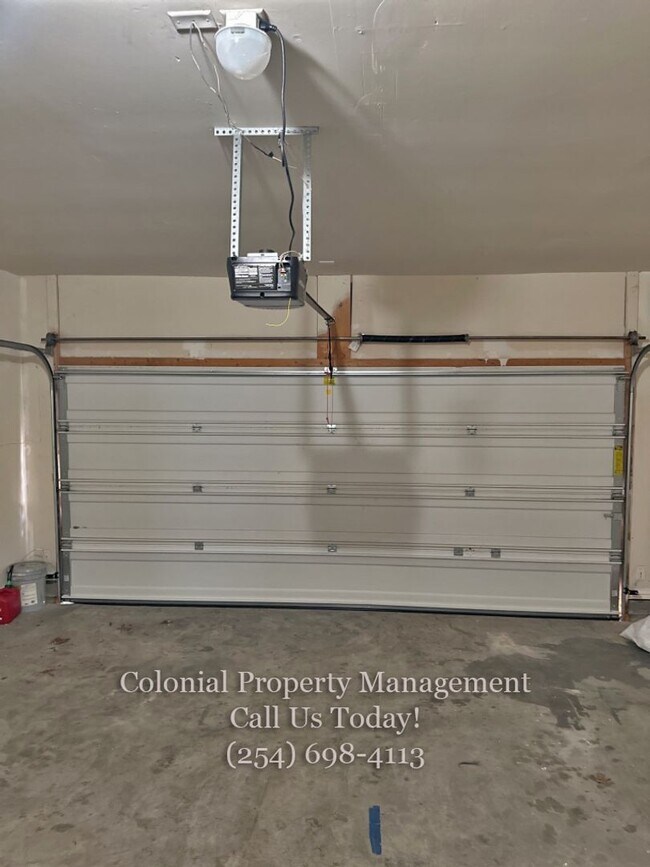 Building Photo - AVAILABLE NOW; APPLY AT OUR WEBSITE TODAY!!