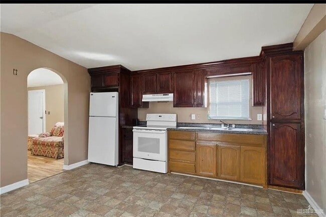 Building Photo - 13 Alvarado St