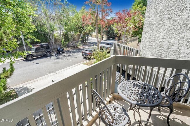 Building Photo - 8577 Rugby Dr