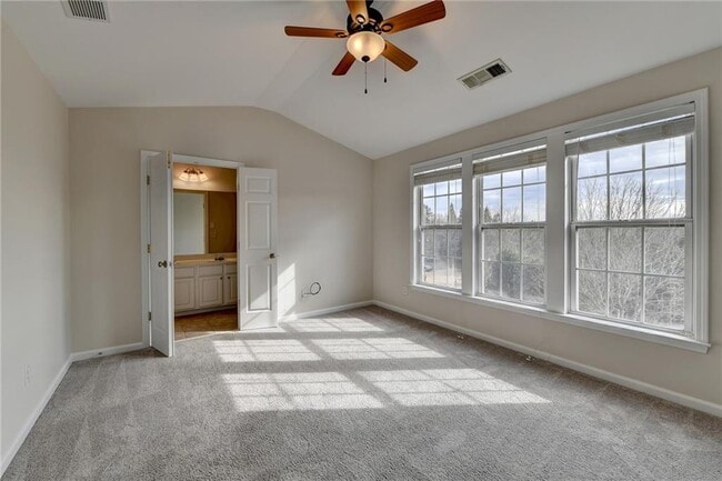 Building Photo - 4006 Edgecomb Dr