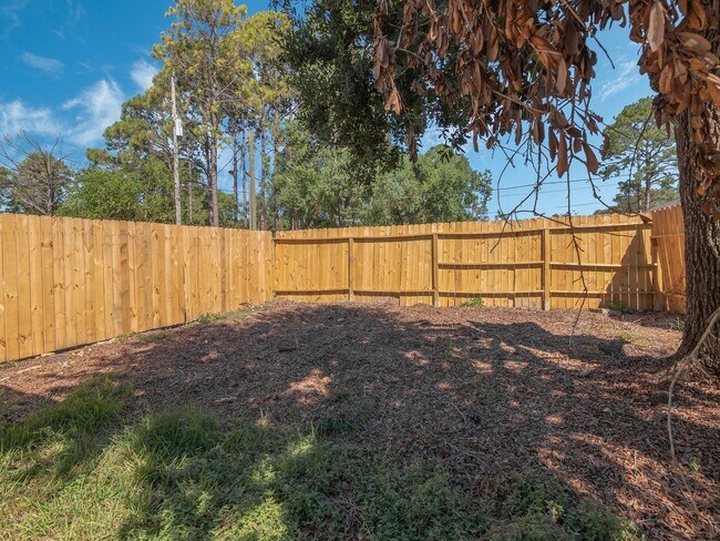 Building Photo - 7614 FM 646 Rd
