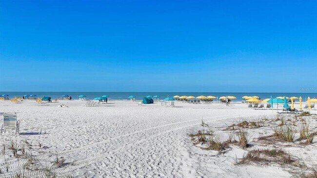 Building Photo - 1250 N Portofino Dr