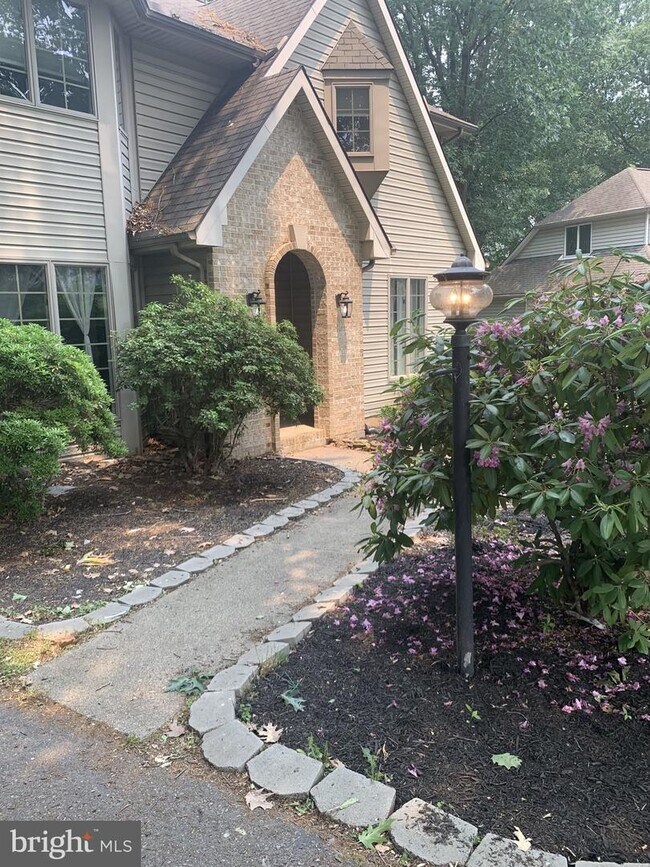 Primary Photo - 1436 Kirkwood Rd