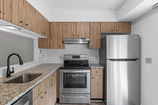 Building Photo - 3414-3416 Betty Ln