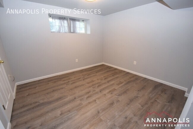 Building Photo - 544 Francis Nicholson Way