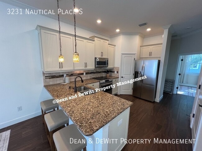 Building Photo - 3231 Nautical Pl S