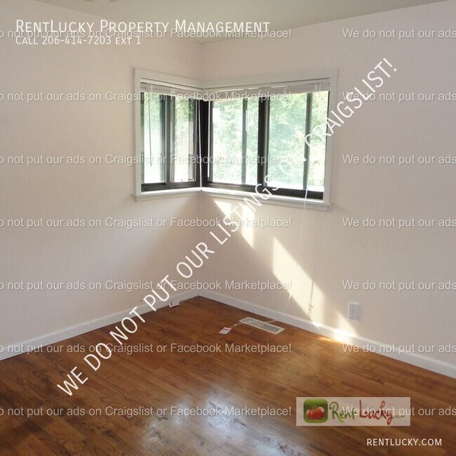 Building Photo - 1700 S 220th St