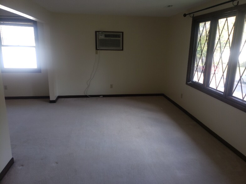 Building Photo - 1333 Pierce Ave