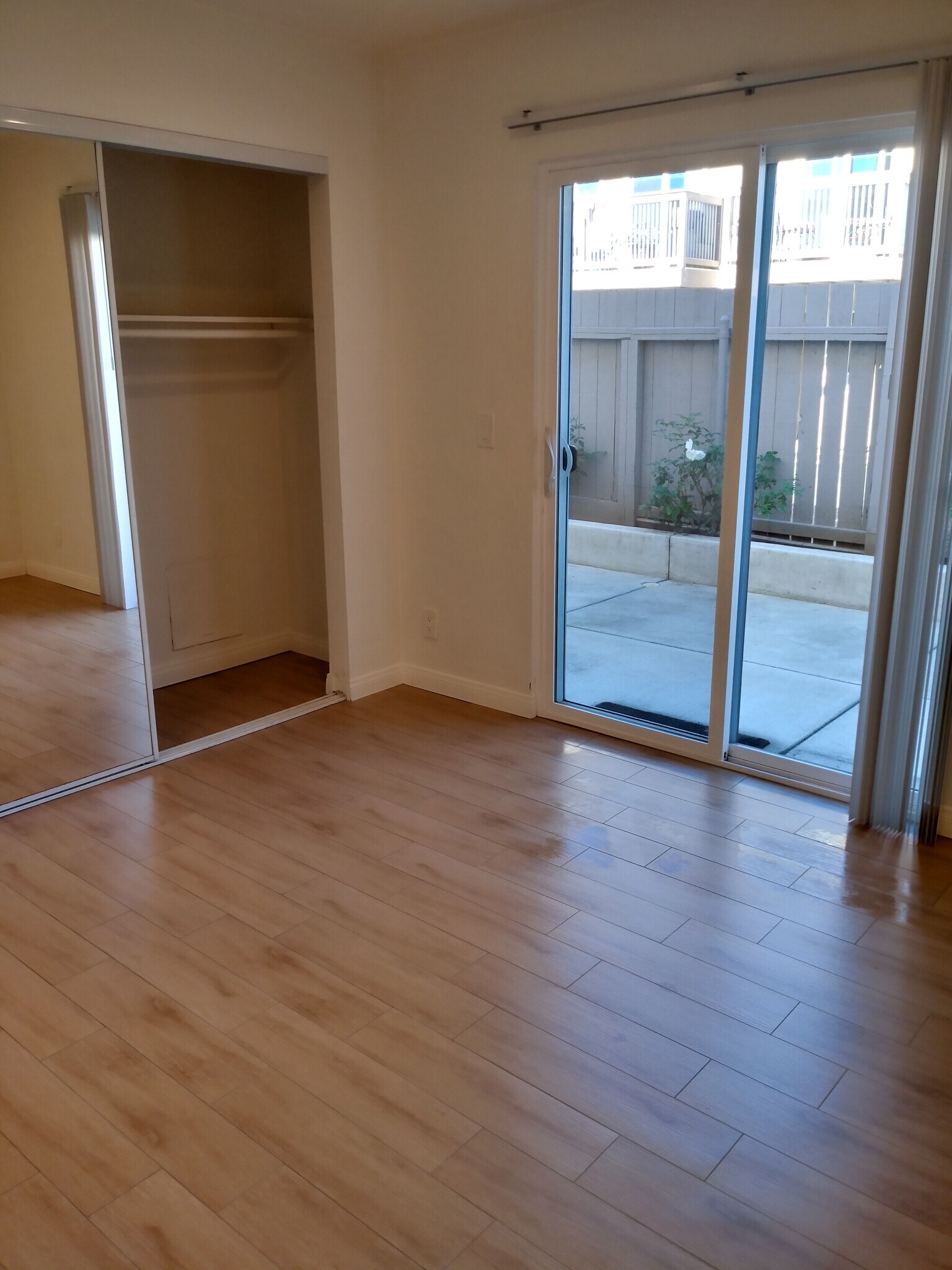 Building Photo - 1845 N Vulcan Ave