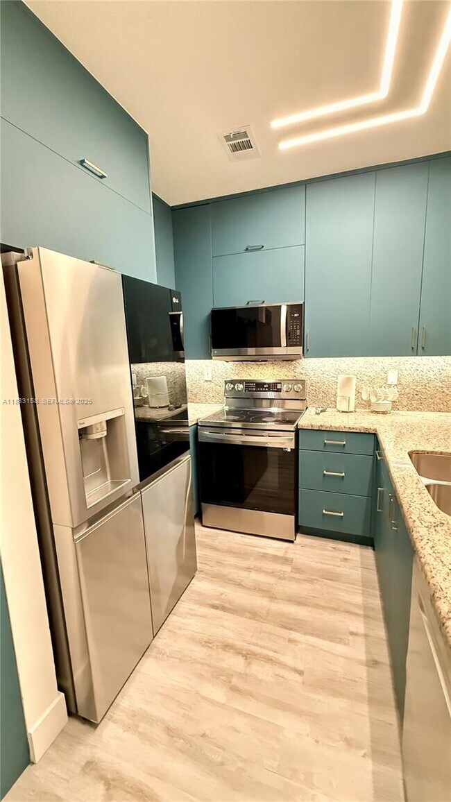 Building Photo - 5725 NW 114th Path