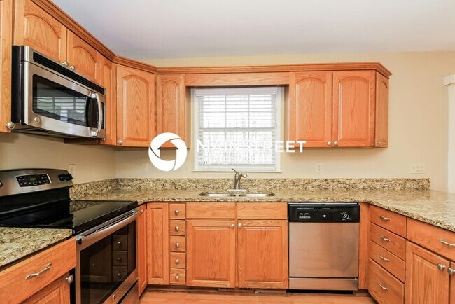 Building Photo - 3 Bedroom Pet-Friendly Home in Winston-Sal...