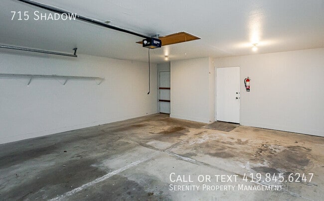 Building Photo - 715 Shadow-