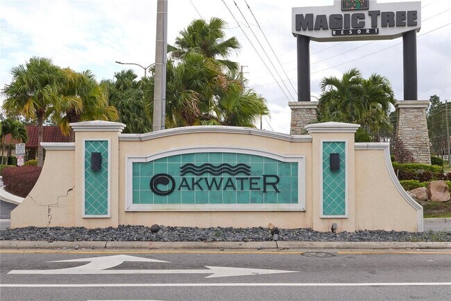 Building Photo - 2745 Oakwater Dr