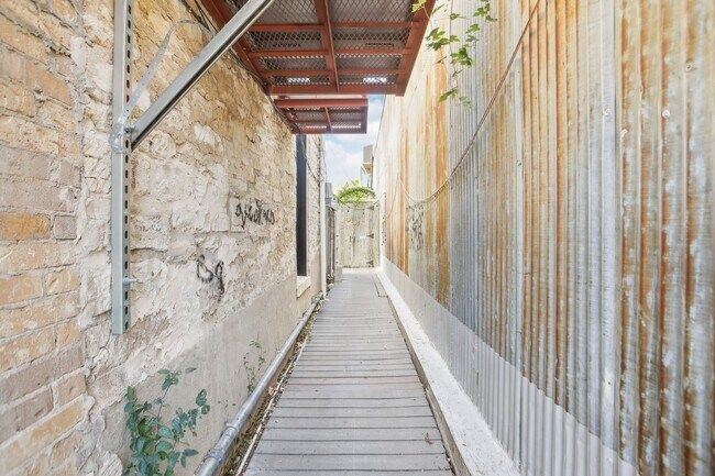 Building Photo - Luxury Riverfront Condo Near Georgetown Square | 2 Bed / 2 Bath with Balcony