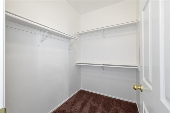 Building Photo - 4 Bed / 2.5 Bath Home at Talavera!