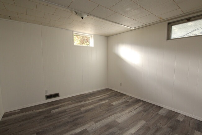 Basement room - 4112 4th Ave S