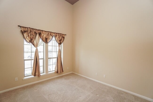 Building Photo - 215 Promenade Estates Ln