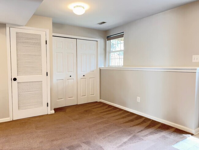 Building Photo - 44885 Grove Terrace