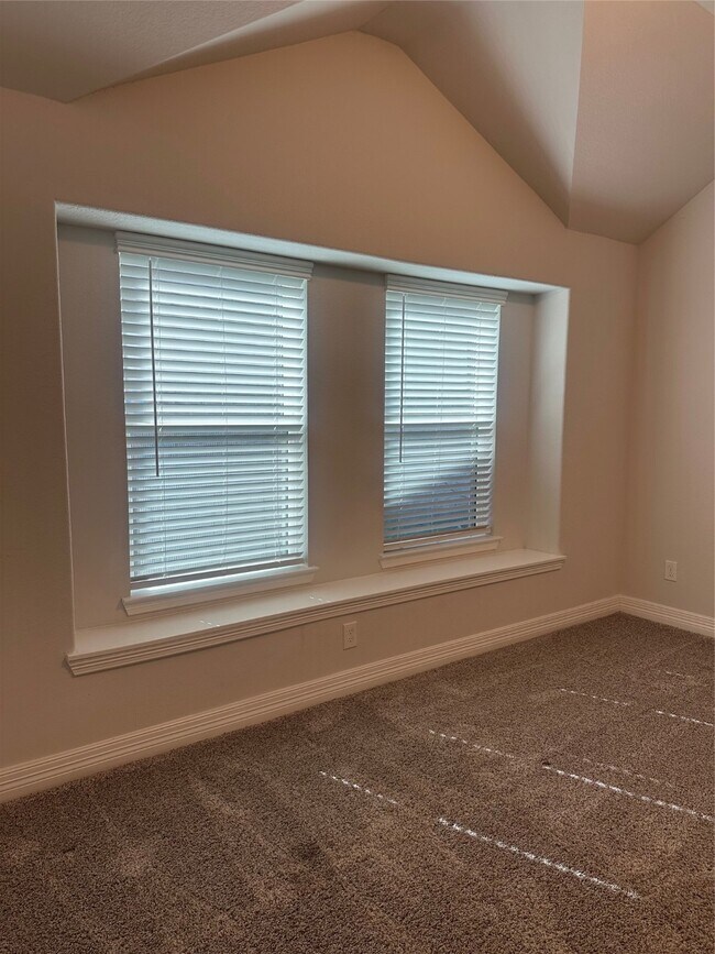 Building Photo - 5299 Cascade Ct