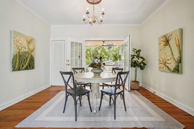 Building Photo - 615 Sycamore Dr