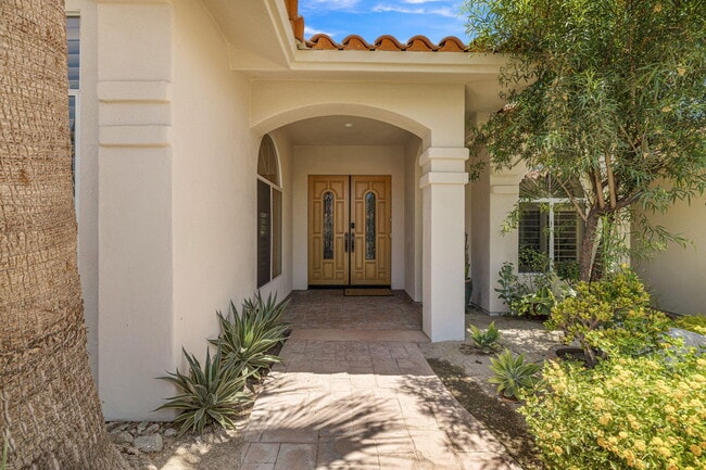 Building Photo - 47210 Heliotrope Dr