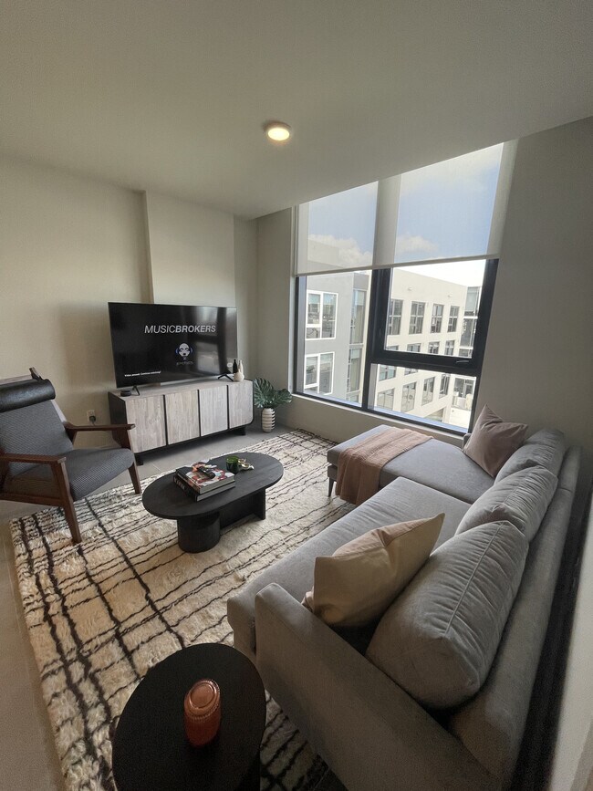 Building Photo - 3242 NW 3rd Ave