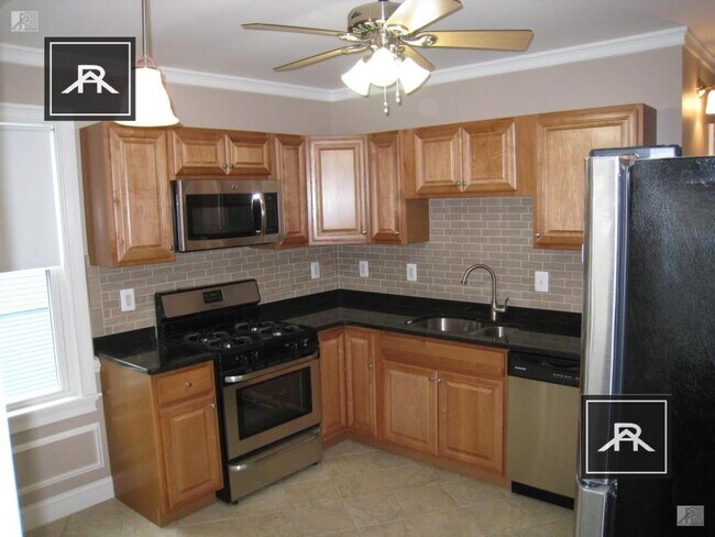 Building Photo - 3 bedroom in Brighton MA 02135