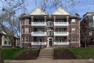 Building Photo - 5561 Waterman Blvd