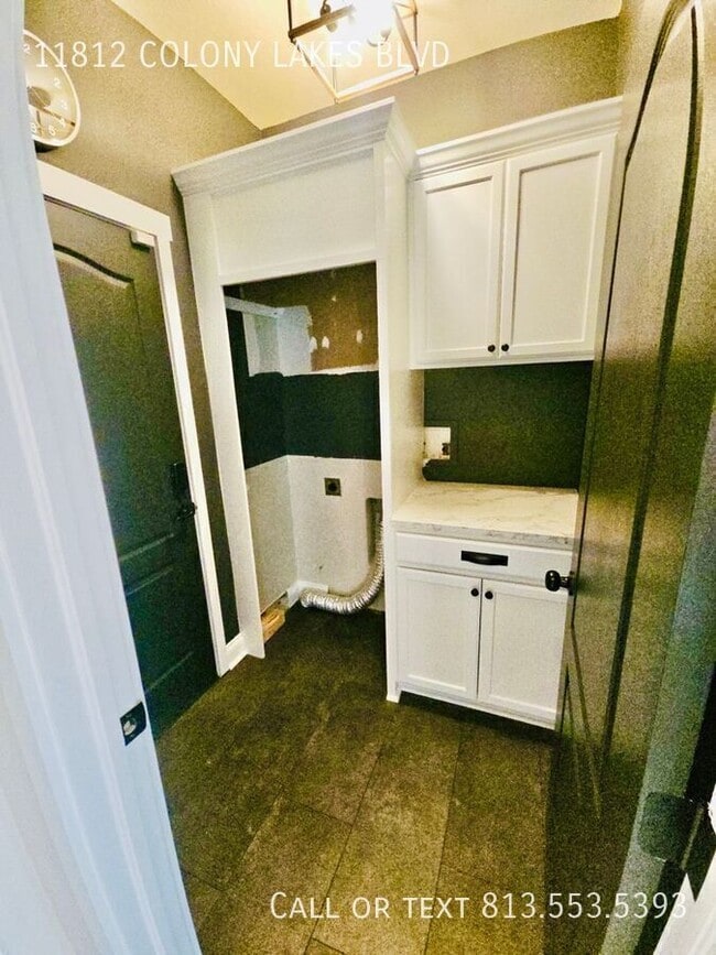 Building Photo - 11812 Colony Lakes Blvd