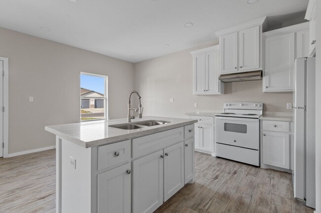 Building Photo - 2425 North Valley Circle, UNIT A