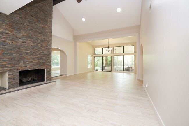 Building Photo - 44 Indian Clover Dr