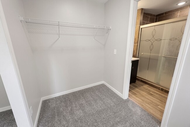 Building Photo - 4 Bedroom House for Rent