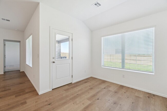 Building Photo - Edmond Rental