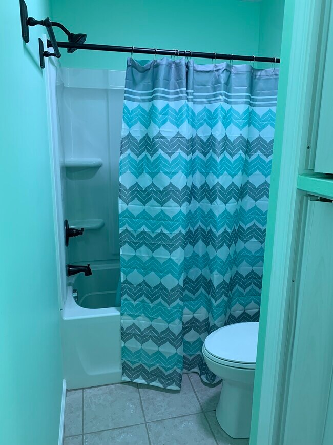 Building Photo - 218 Fowler St